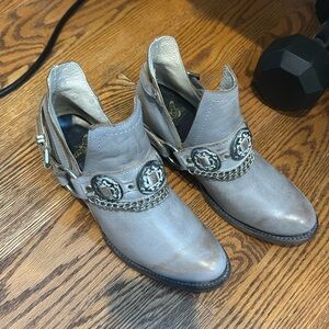 Freebird Mystic size 8